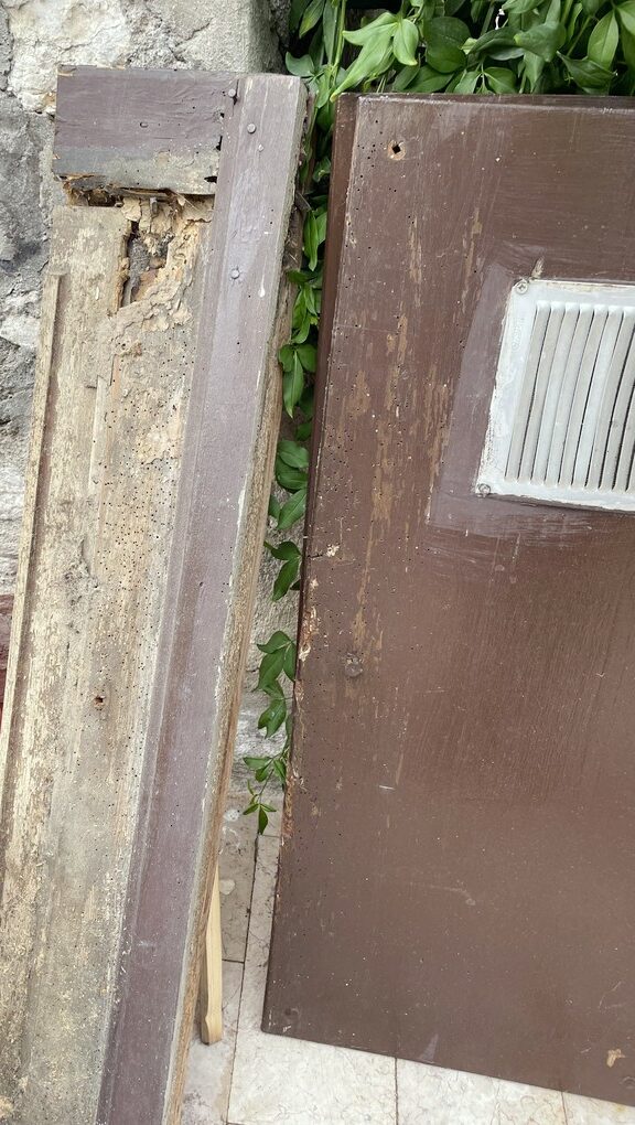 modification porte d entree dans le 06